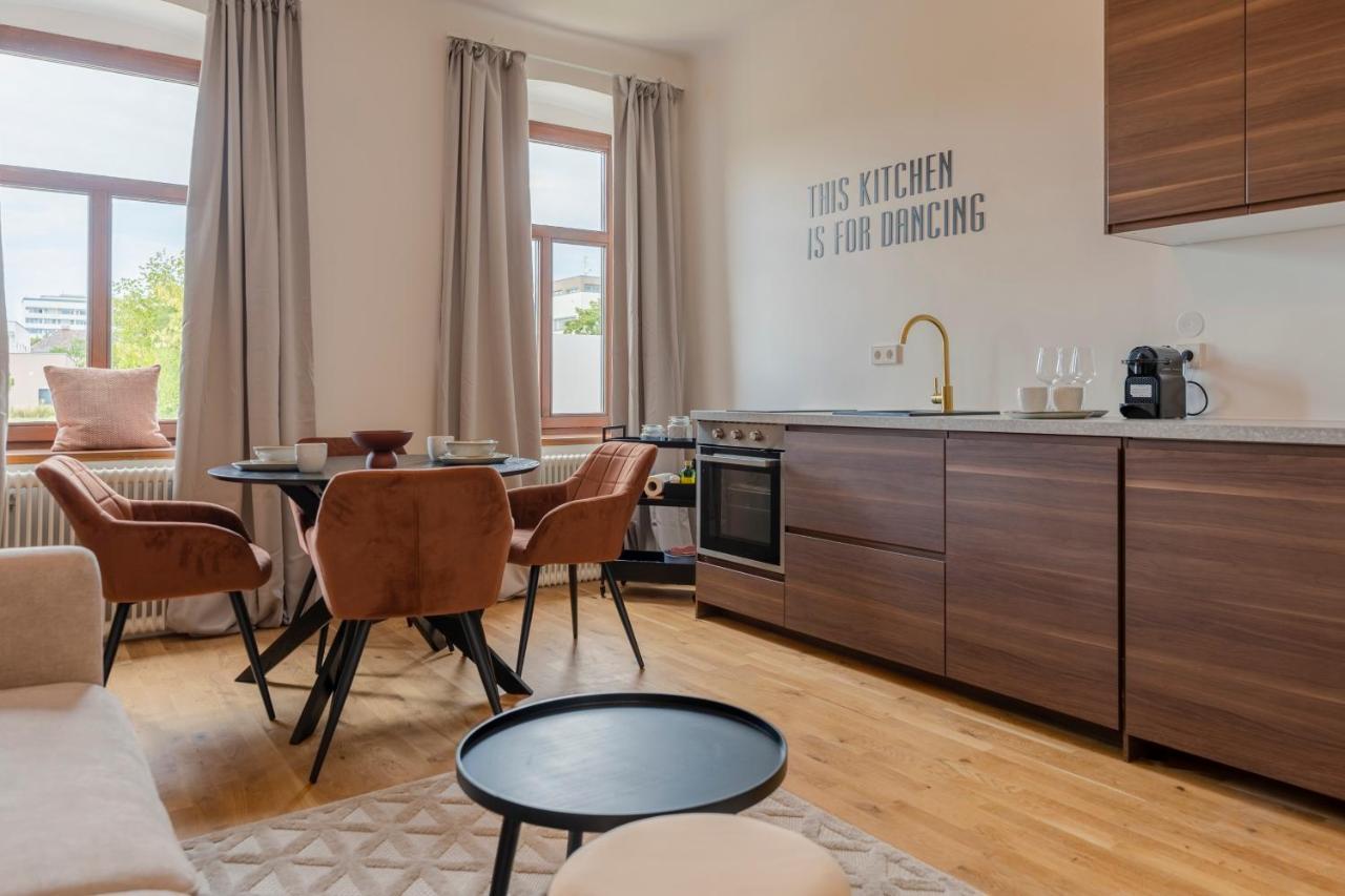 City Lounge Appartement Am Hauptbahnhof Sankt Poelten Exterior photo